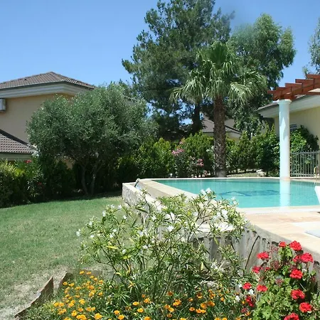 Latika Kusadası